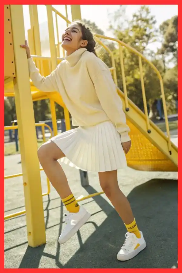 Yellow Clueless happy outfit