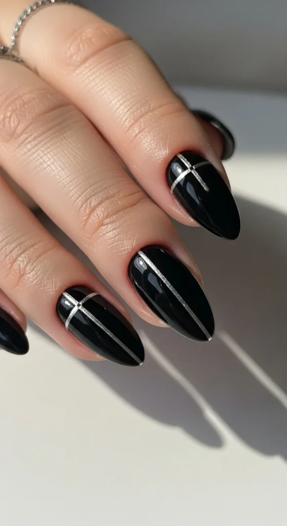 Minimalist silver black nails