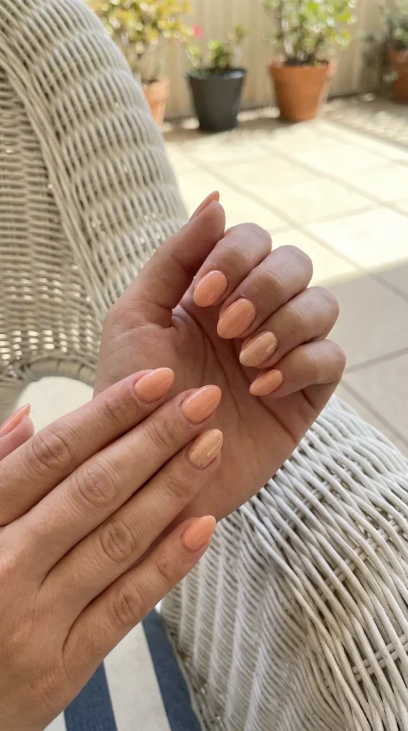 Peach glazed gold accent short spring nails