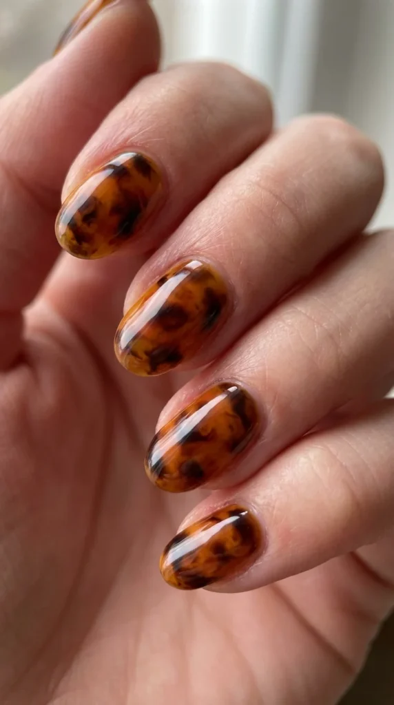 Tortoiseshell rounded nails